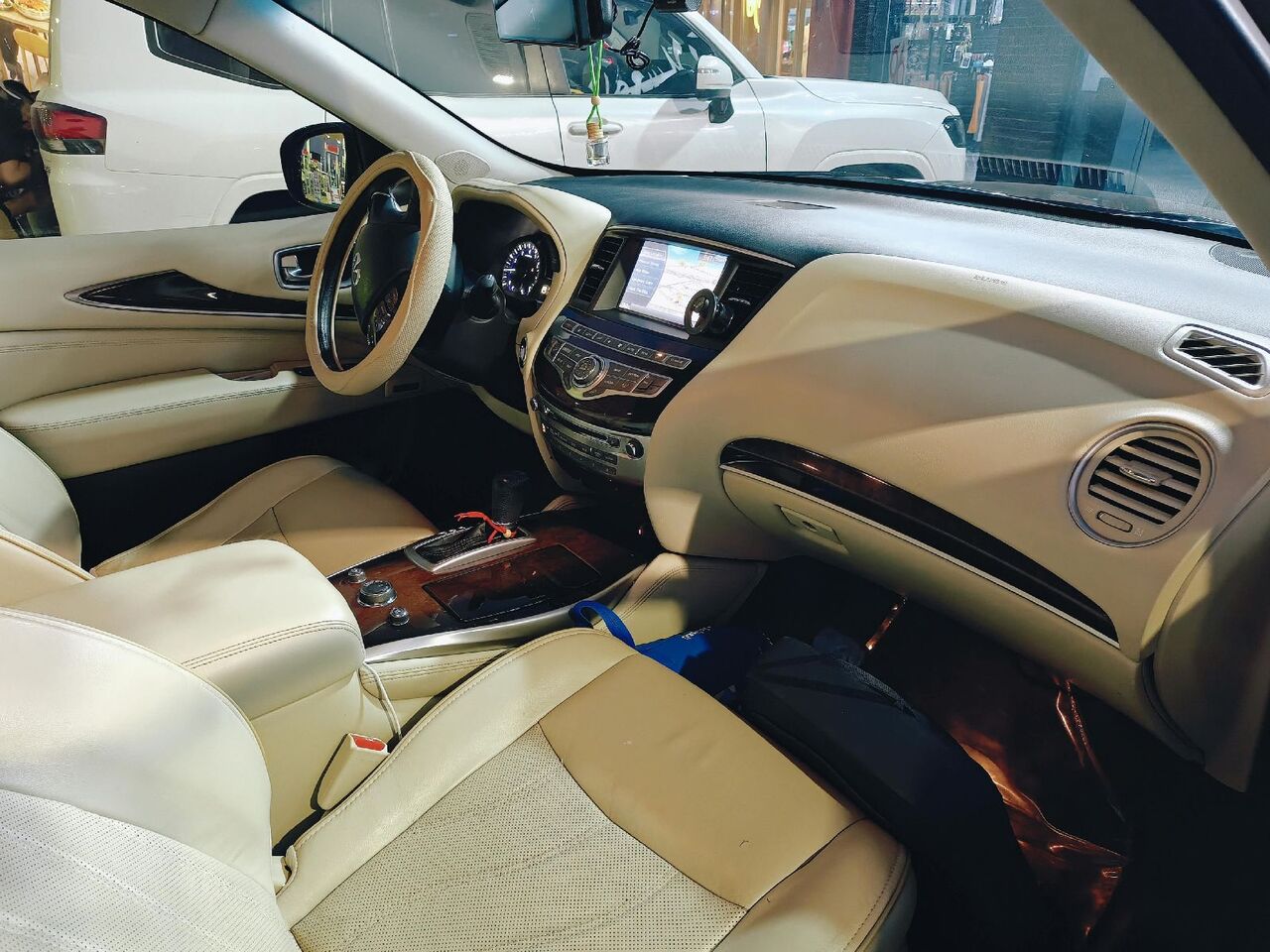 Riyadh, Vehicles, Cars & Trucks , SAR 39900,  Infiniti QX60,  2015,  Automatic,  138800 KM,  For Sale:  , Sensory , Personal Use, Low Mileage