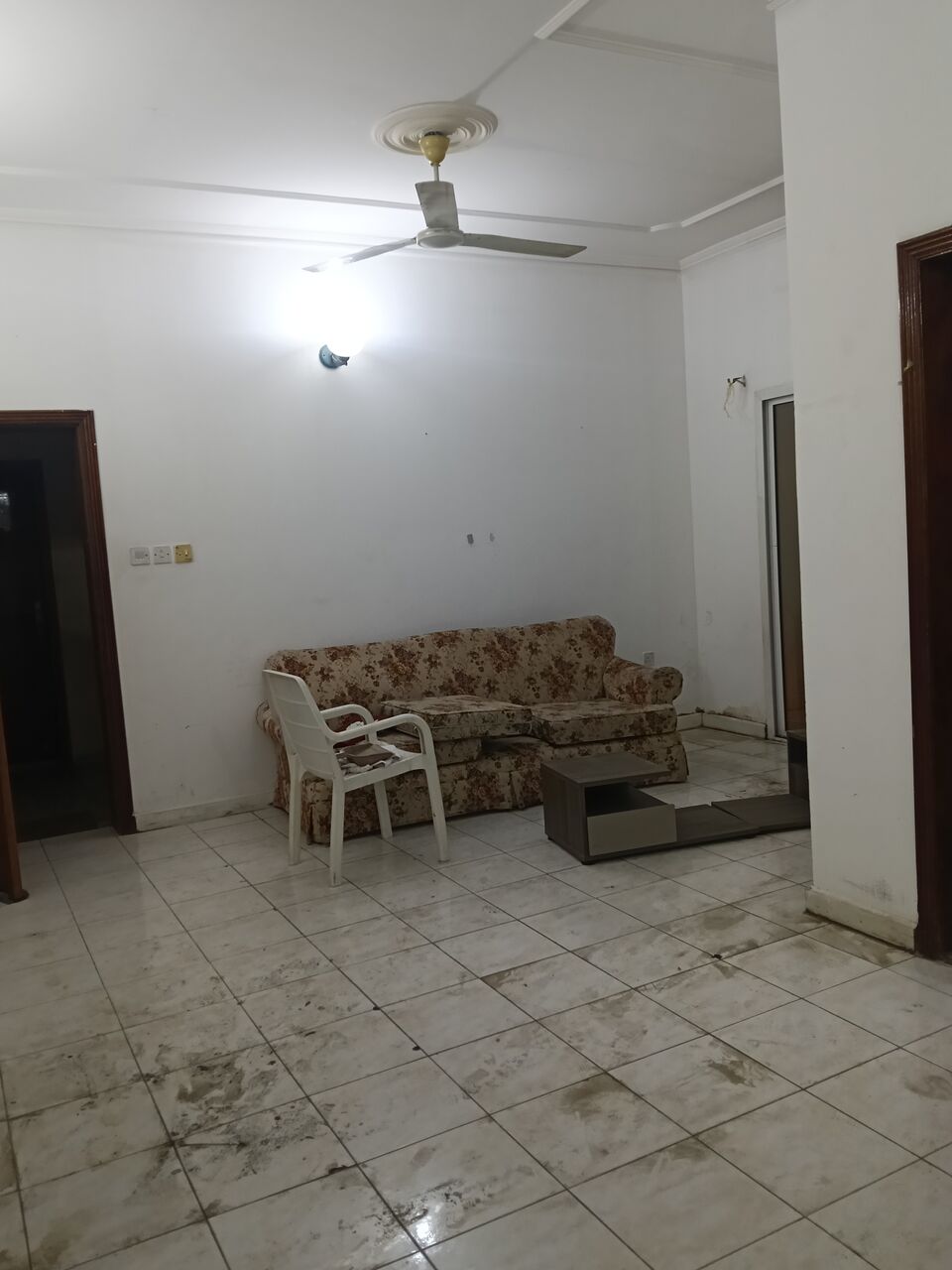 Gudaibiya, Apartments, Flats, Houses & Villas, BHD 200/month,  2 BR,  2 Bedroom Unfurnished Flat For Rent With Ewa