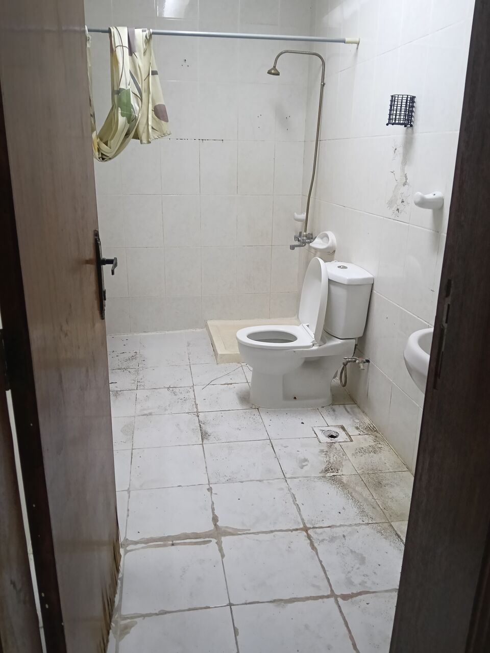 Gudaibiya, Apartments, Flats, Houses & Villas, BHD 200/month,  2 BR,  2 Bedroom Unfurnished Flat For Rent With Ewa