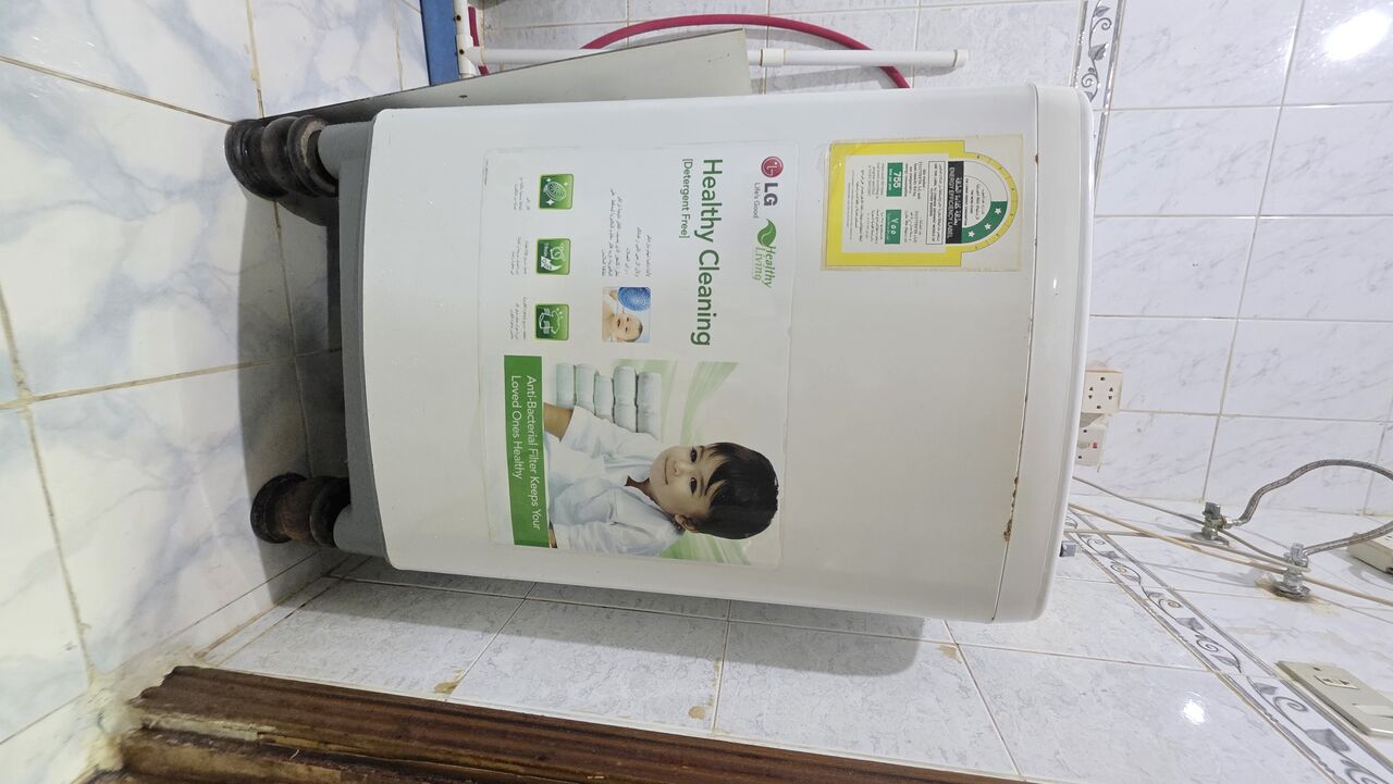 Jeddah, Household Items, SAR 800,  LG Top Load Washing Machine 8 Kg