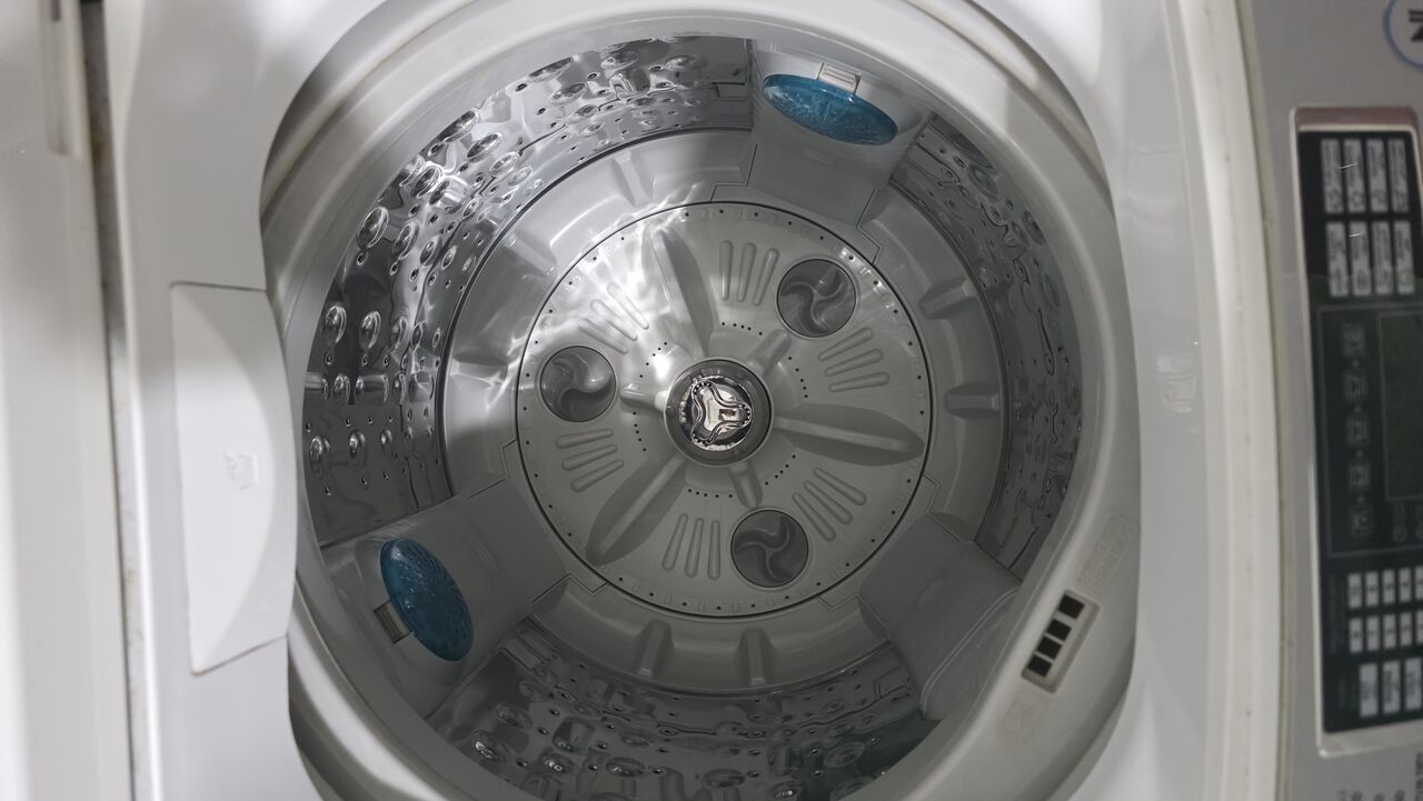 Jeddah, Household Items, SAR 800,  LG Top Load Washing Machine 8 Kg