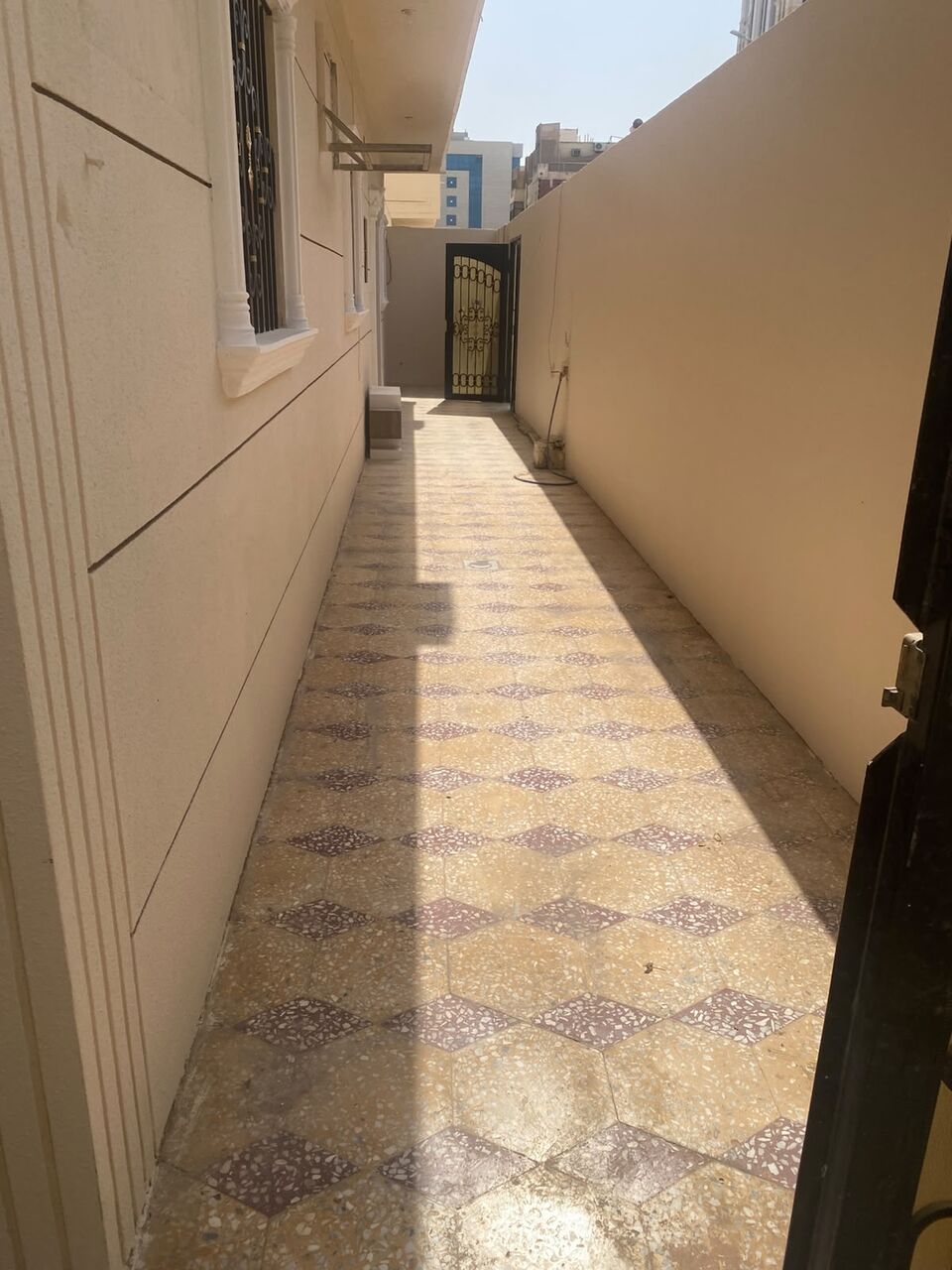 Riyadh, Apartments, Flats, Houses & Villas, Studio,  For Rent: Independent Ground-Floor Apartment