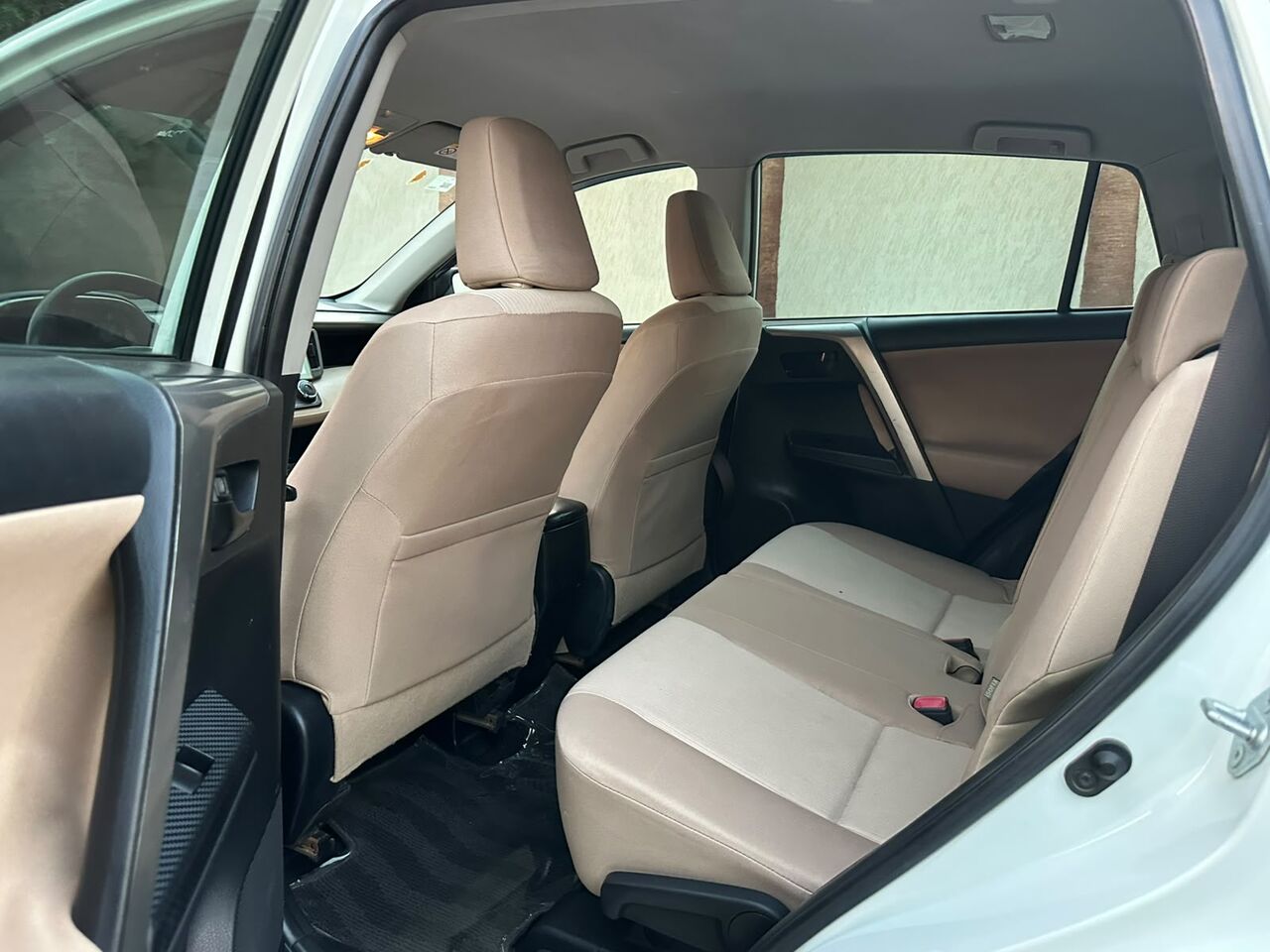 Riyadh, Vehicles, Cars & Trucks , SAR 41000,  Toyota RAV4,  2014,  Automatic,  365000 KM,    For Sales 100% Accident Free 2nd Owner