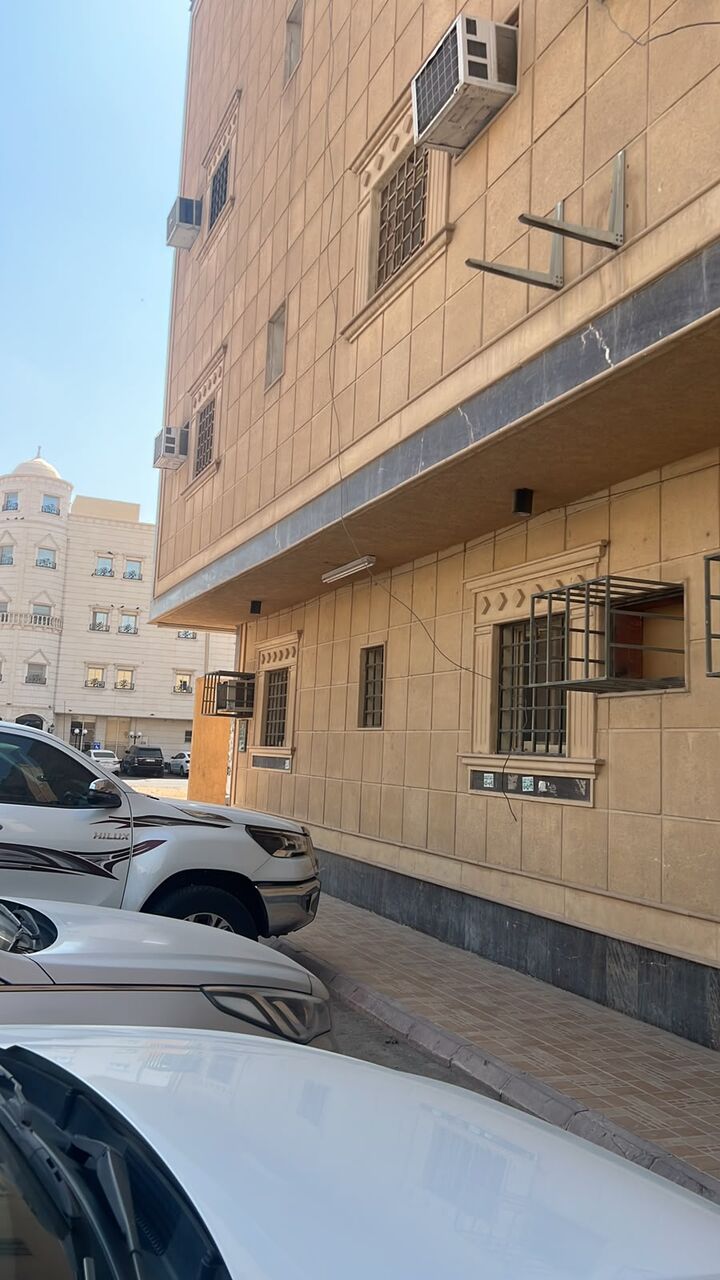 Al Yarmouk, Housing Exchanges, SAR 1400/month,  Single Separate Room For Executive Bachelor