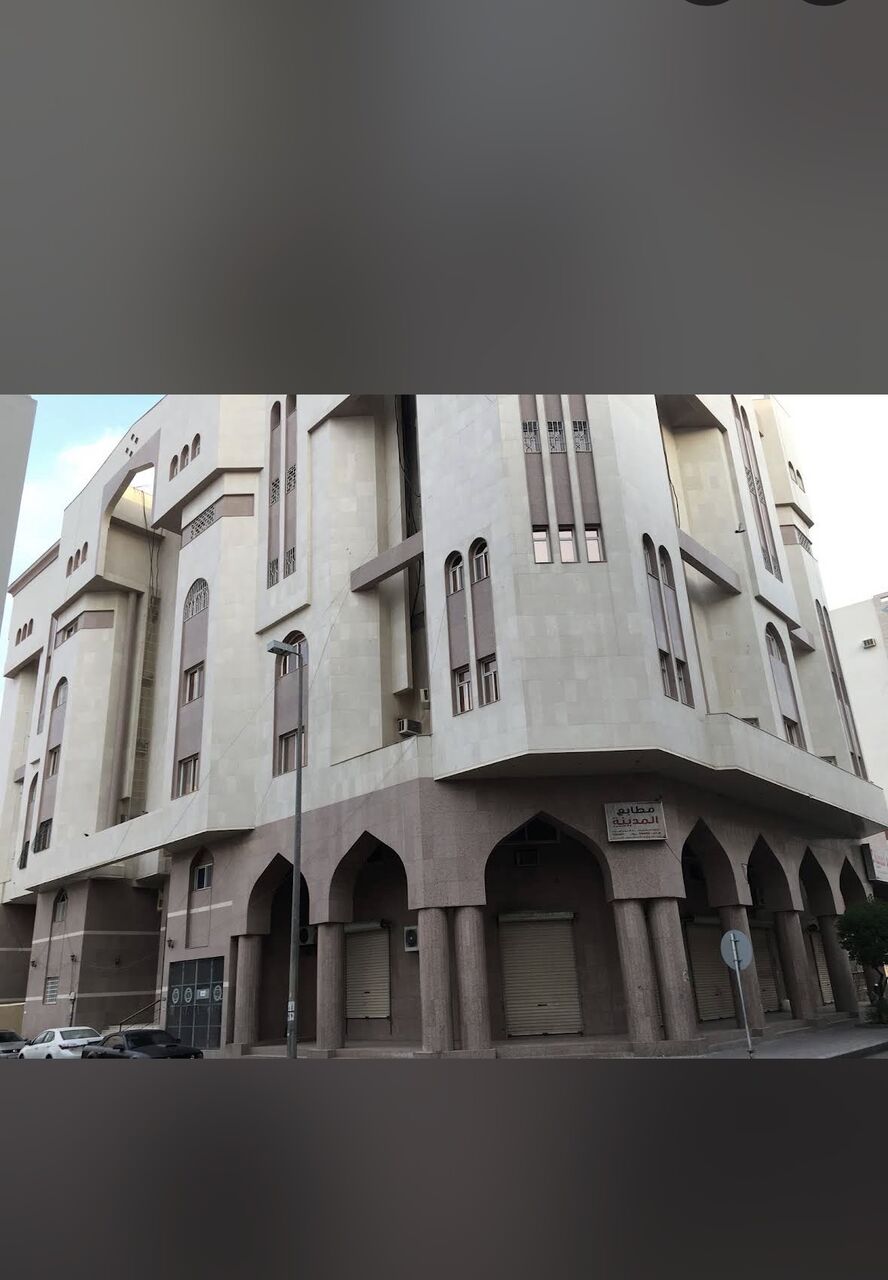 Madinah, Apartments, Flats, Houses & Villas, SAR 3300/month,  5 BR,  525 Sq. Meter,  Madinah 4-5 Bedrooms,5 Bath Spacious 500sqm Apartment For Rent - Unfurnished Near To Haram