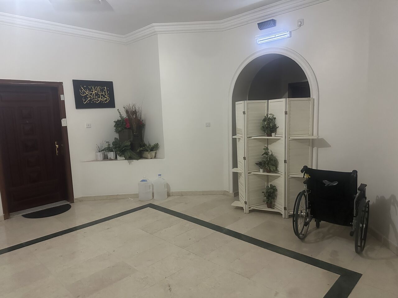 Madinah, Apartments, Flats, Houses & Villas, SAR 3300/month,  5 BR,  525 Sq. Meter,  Madinah 4-5 Bedrooms,5 Bath Spacious 500sqm Apartment For Rent - Unfurnished Near To Haram