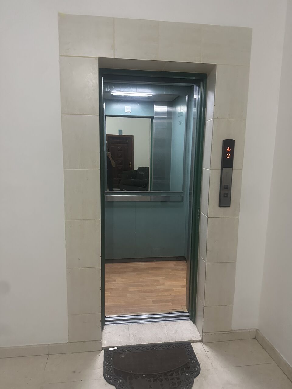 Madinah, Apartments, Flats, Houses & Villas, SAR 3300/month,  5 BR,  525 Sq. Meter,  Madinah 4-5 Bedrooms,5 Bath Spacious 500sqm Apartment For Rent - Unfurnished Near To Haram
