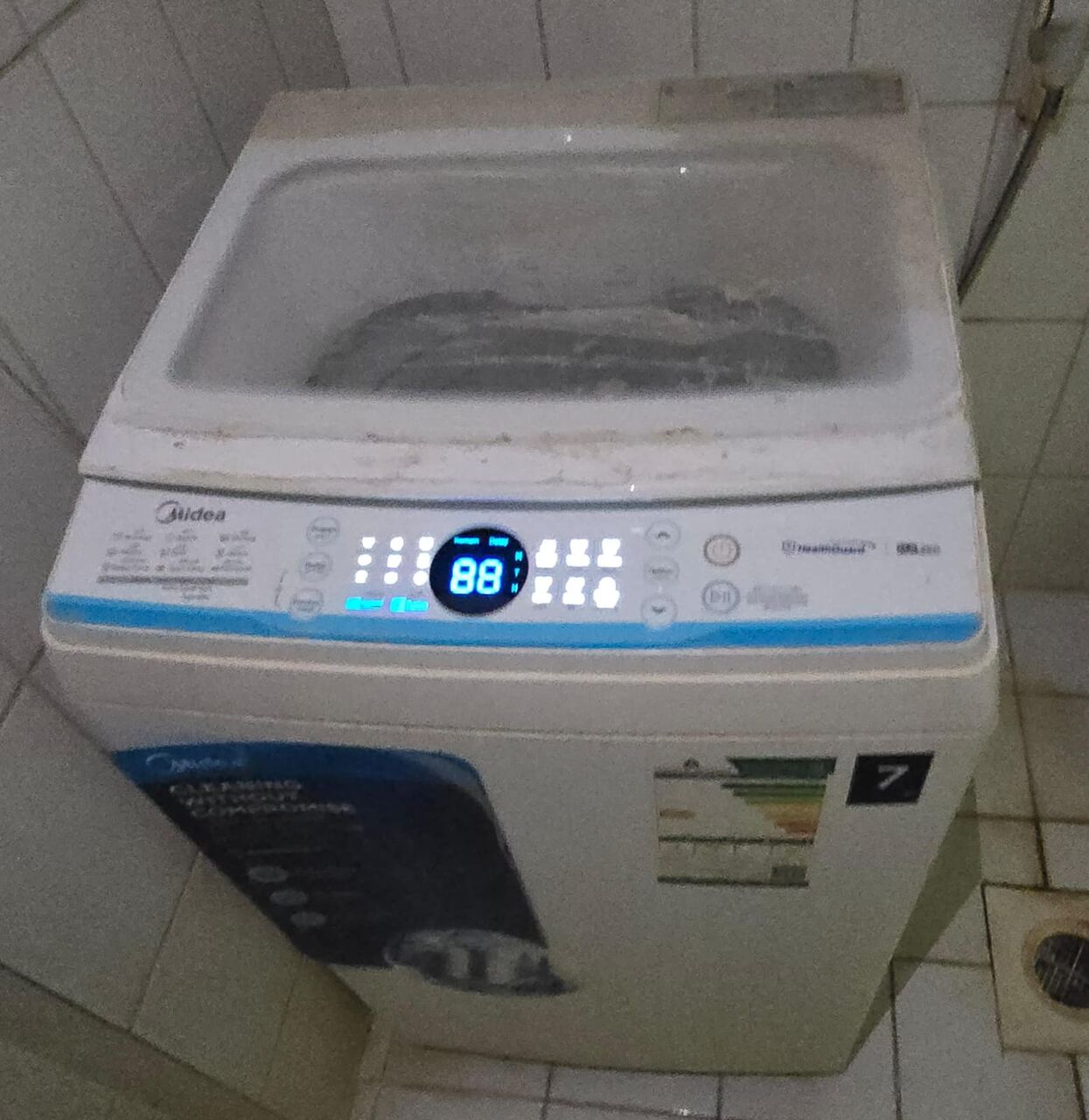 Al Malaz, Household Items, SAR 2000,  Fridge, Washing Machine, Gas Stove Are Good Condition And Ready For Sale.