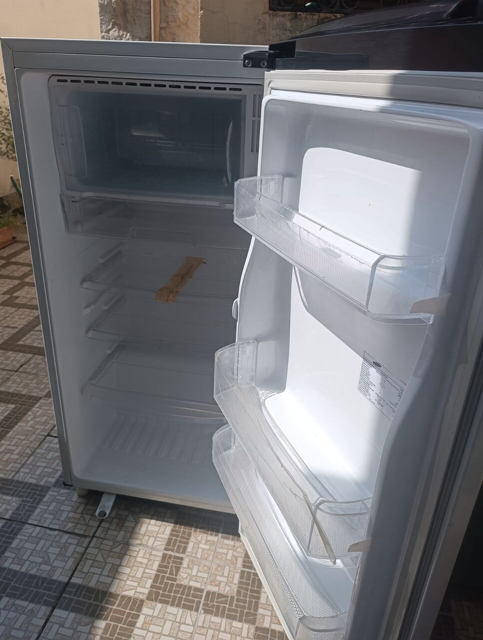 Al Faisaliyah, Appliances, Two Faulty Fridges &ndash; Samsung & HAAS &ndash; For Spare Parts &ndash; Best Offer