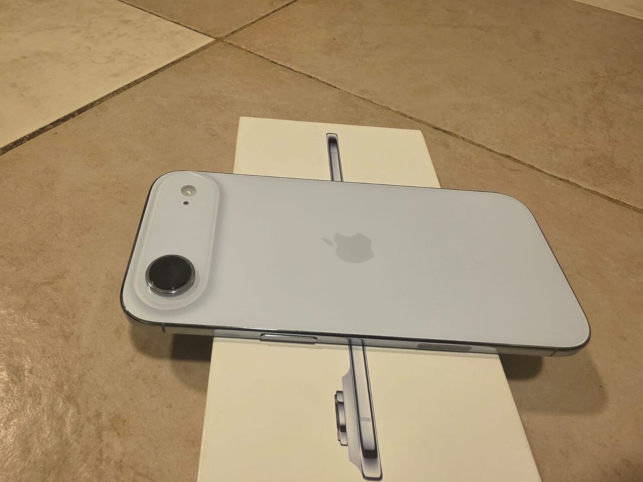 Al Sulaymaniyyah, Mobile Phones, SAR 3600,  Apple IPhone Air 1TB Sky Blue