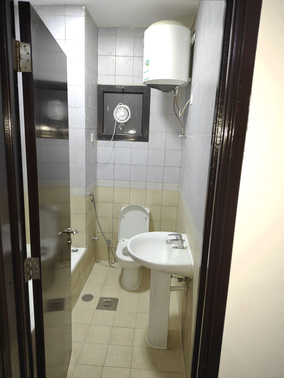 Riyadh, Rooms for Rent, SAR 5500/year,  Room For Rent In Flat