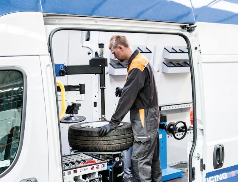 London, Automotive, Professional Mobile Tyre Fitting In Aylesbury
