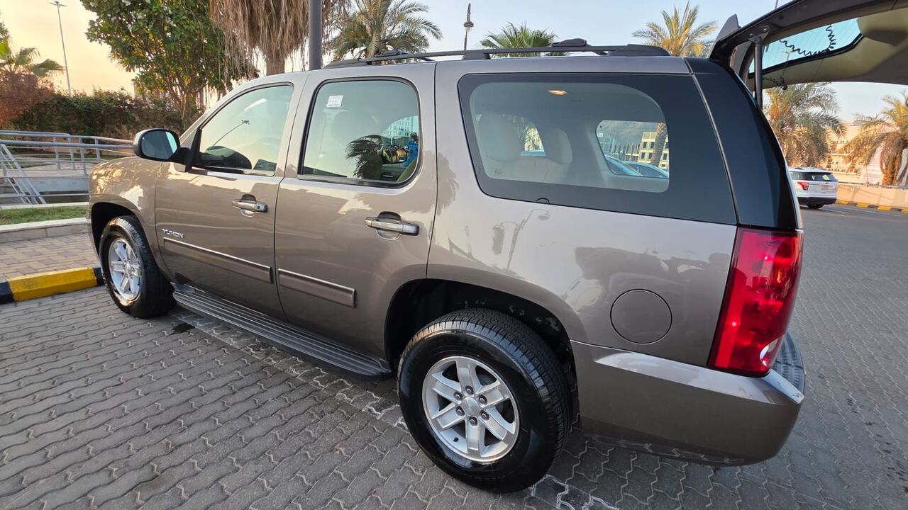 Madinah, Vehicles, Cars & Trucks , SAR 55000,  Gmc Yukon,  2012,  Automatic,  245000 KM,  FOR SALE &ndash;