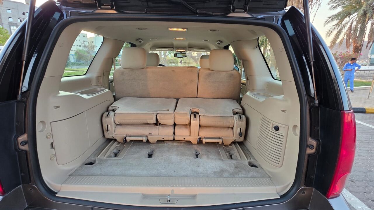 Madinah, Vehicles, Cars & Trucks , SAR 55000,  Gmc Yukon,  2012,  Automatic,  245000 KM,  FOR SALE &ndash;