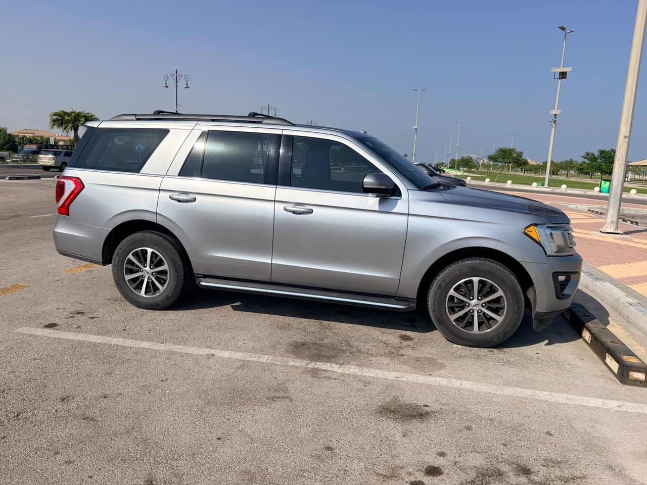 Dammam, Vehicles, Cars & Trucks , SAR 159,  Ford Expedition XLT, 7-Seater Family SUV,  2020,  Automatic,  172700 KM,  FORD EXPEDITION - XLT