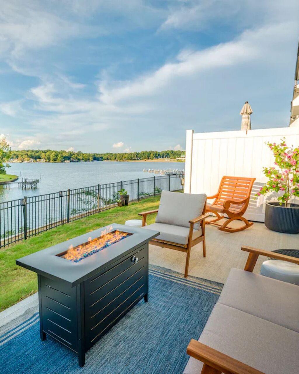 New York, Business, Lakefront Vacation Rentals In Texas