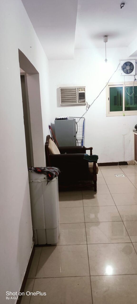 Riyadh, Housing Exchanges, SAR 1000/month,  1 BR,  ROOM FOR RENT