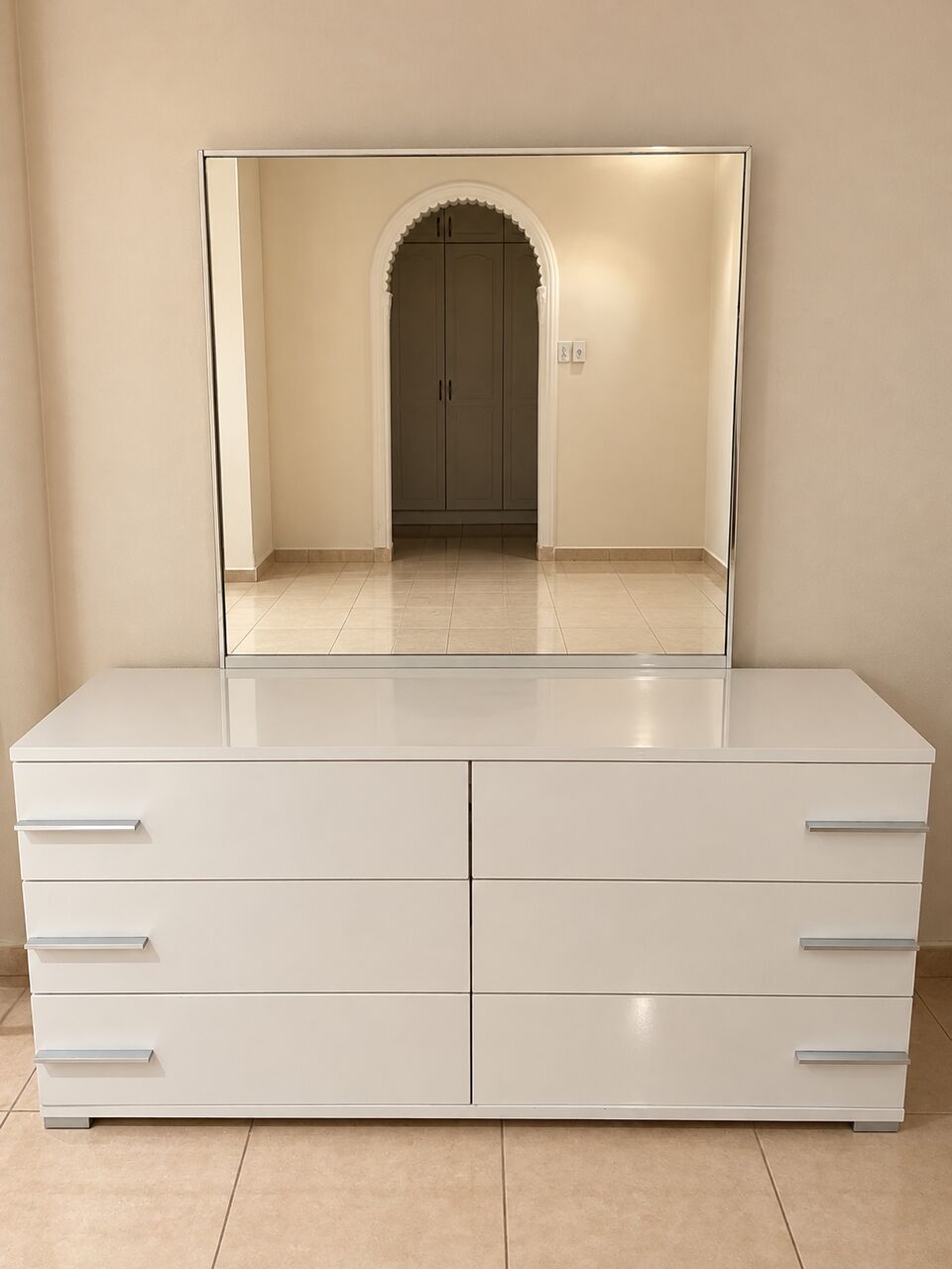 Al Jubail Al Balad, Furniture, SAR 1000,  BEDROOM SET FOR SALE (PRICE NEGOTIABLE)