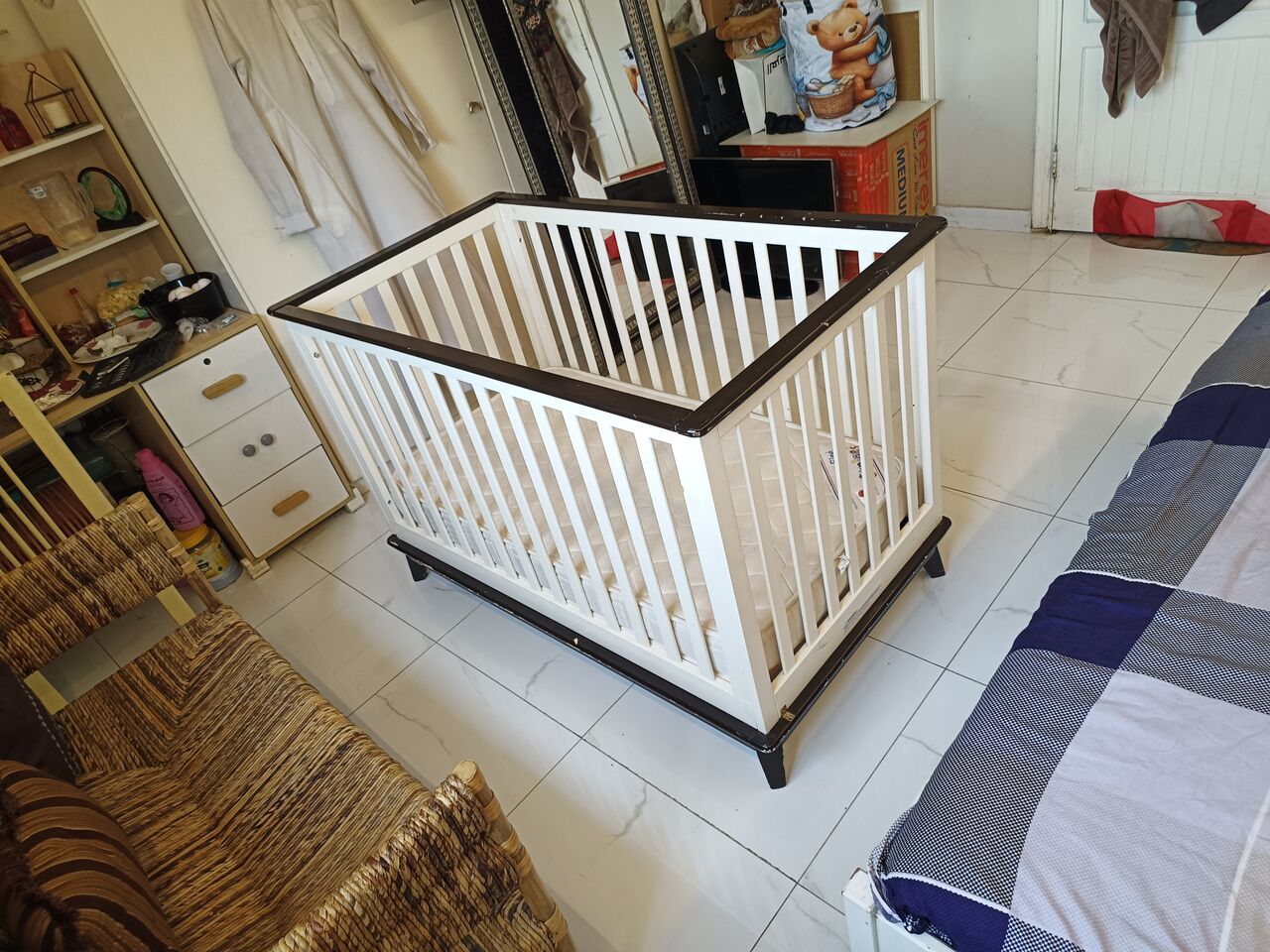 Al Aziziyah, Baby & Kid Stuff, SAR 200,  Baby Crib From ( Giggles) With Free Mattress From (juniors)
