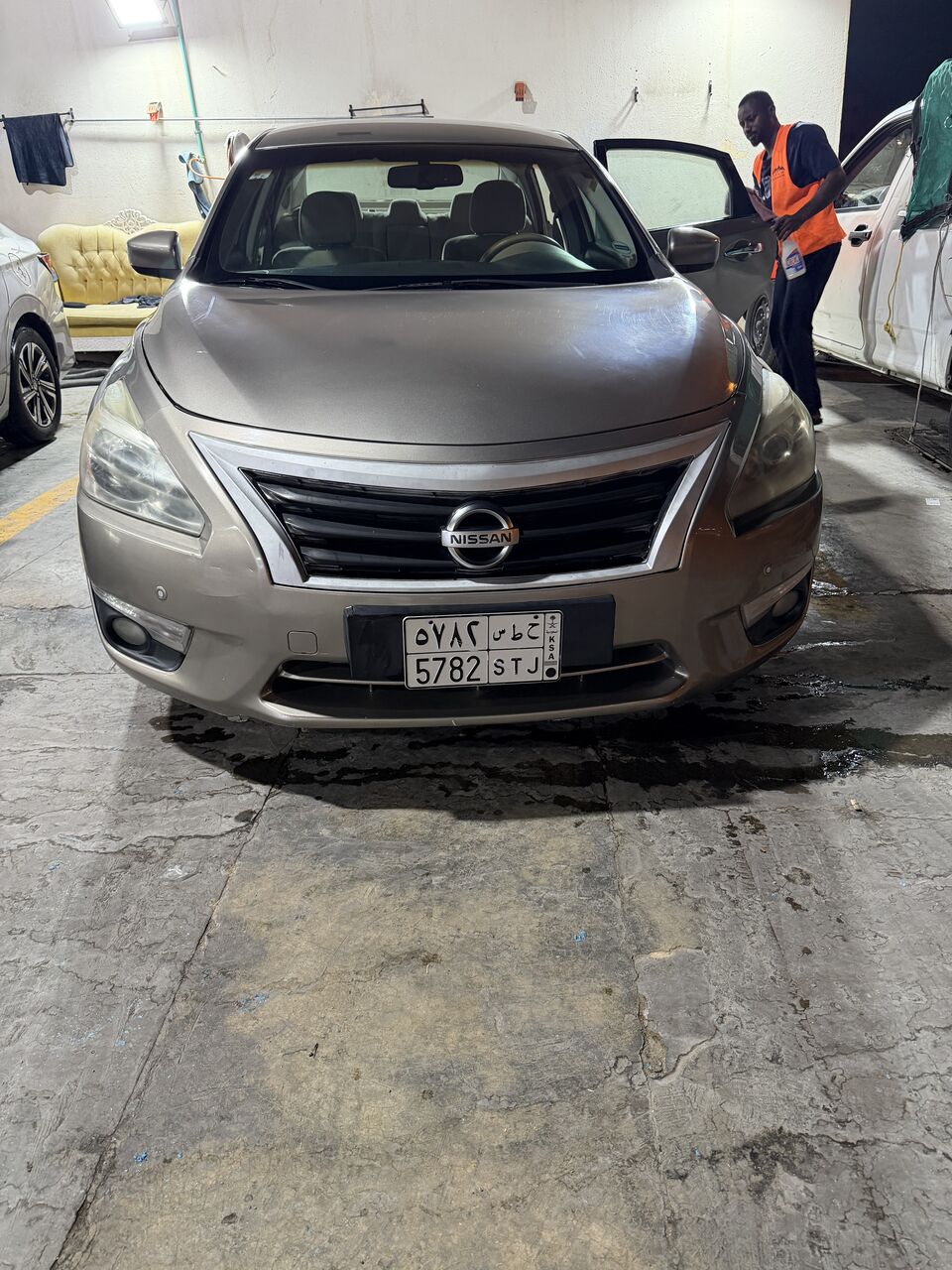 Riyadh, Vehicles, Cars & Trucks , SAR 28000,  Nissan Altima 2.5 SV,  2014,  Automatic,  220000 KM,  Nissan Altima Sparely Used In Very Good Condition Chilled Ac ,smooth Driving.