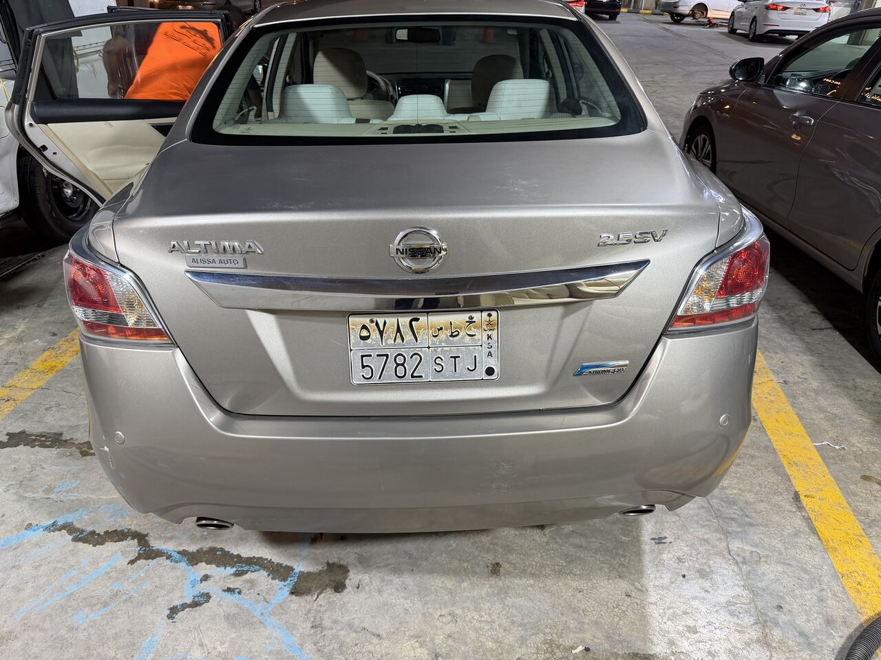 Riyadh, Vehicles, Cars & Trucks , SAR 28000,  Nissan Altima 2.5 SV,  2014,  Automatic,  220000 KM,  Nissan Altima Sparely Used In Very Good Condition Chilled Ac ,smooth Driving.