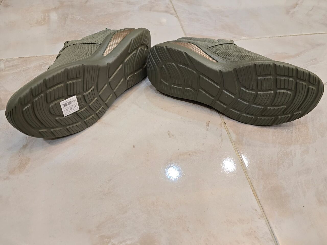 Jeddah, Household Items, SAR 250,  Sketchers  Sports Shoes. Size 39.5. New