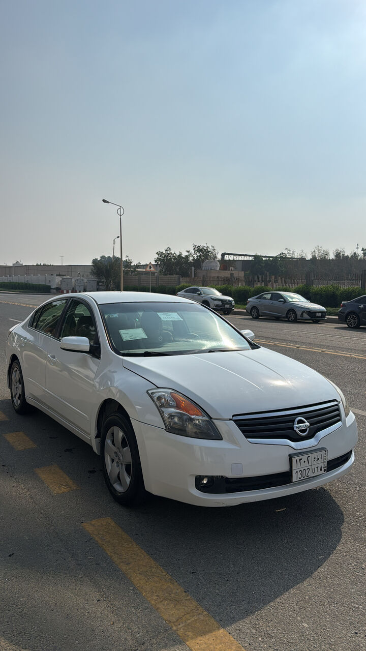 Jeddah, Vehicles, Cars & Trucks , SAR 15000,  Nissan Altima,  2008,  301000 KM,