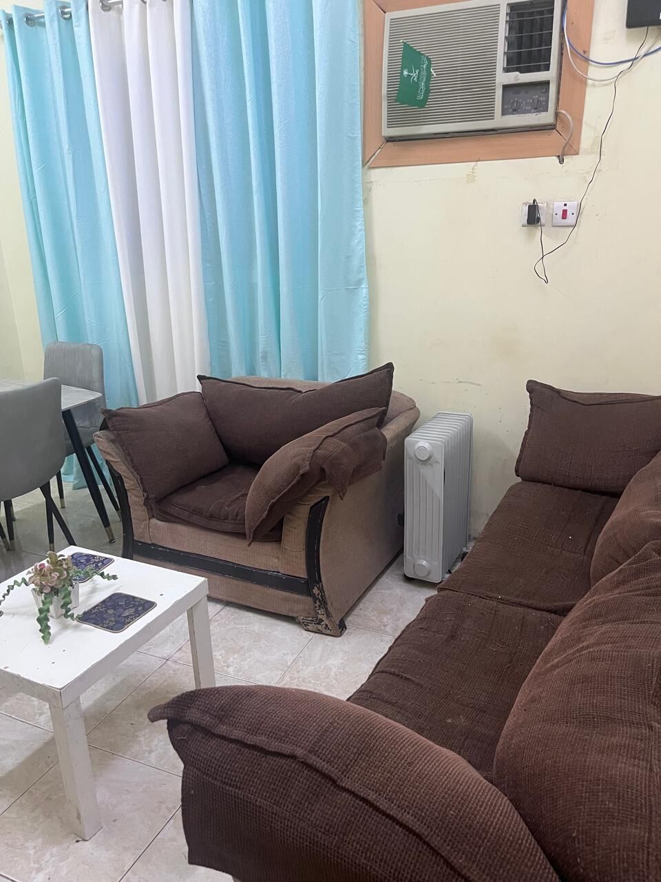 Riyadh, Household Items, SAR 400,  Sofa Set And Baby Cot