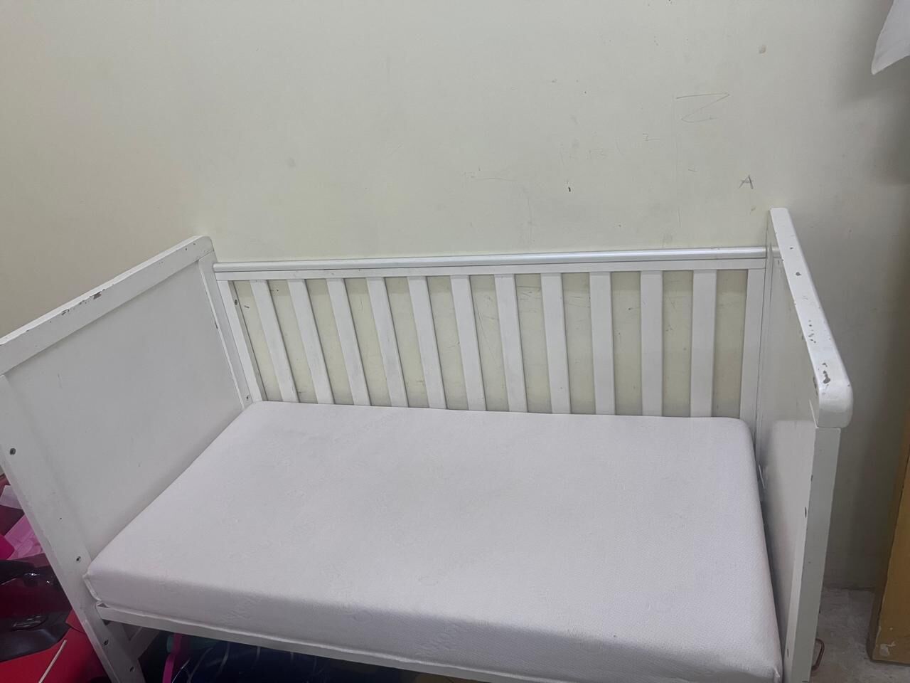 Riyadh, Household Items, SAR 400,  Sofa Set And Baby Cot