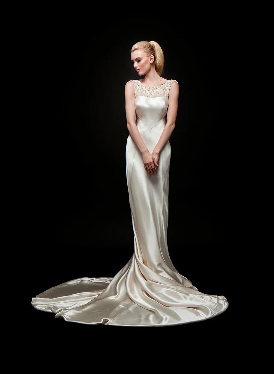 New York, Clothing & Accessories, USD 4522,  Shop Luxury Bridal Dresses Brooklyn NY For A Dream Halloween Wedding