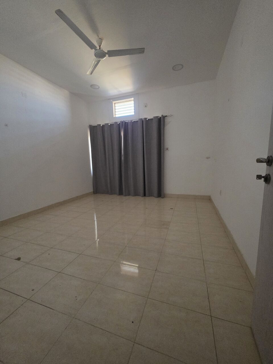 Umm Al Hassam, Apartments, Flats, Houses & Villas, BHD 250/month,  3 BR,  #2BATHROOM Hall Kitchen Without Electricity Balcony Car Parking