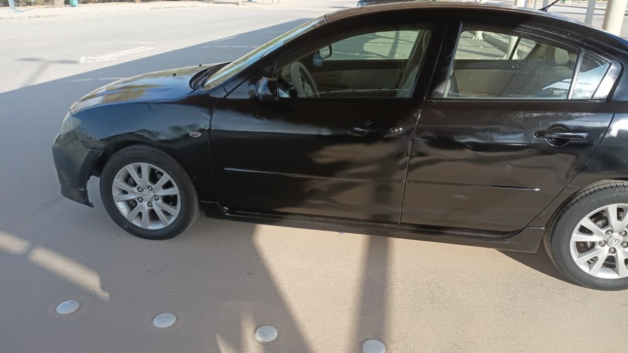 Riyadh, Vehicles, Cars & Trucks , SAR 7500,  Mazda 3,  2009,  Automatic,  356000 KM,  ,  | Sunroof | Only SAR 7,500