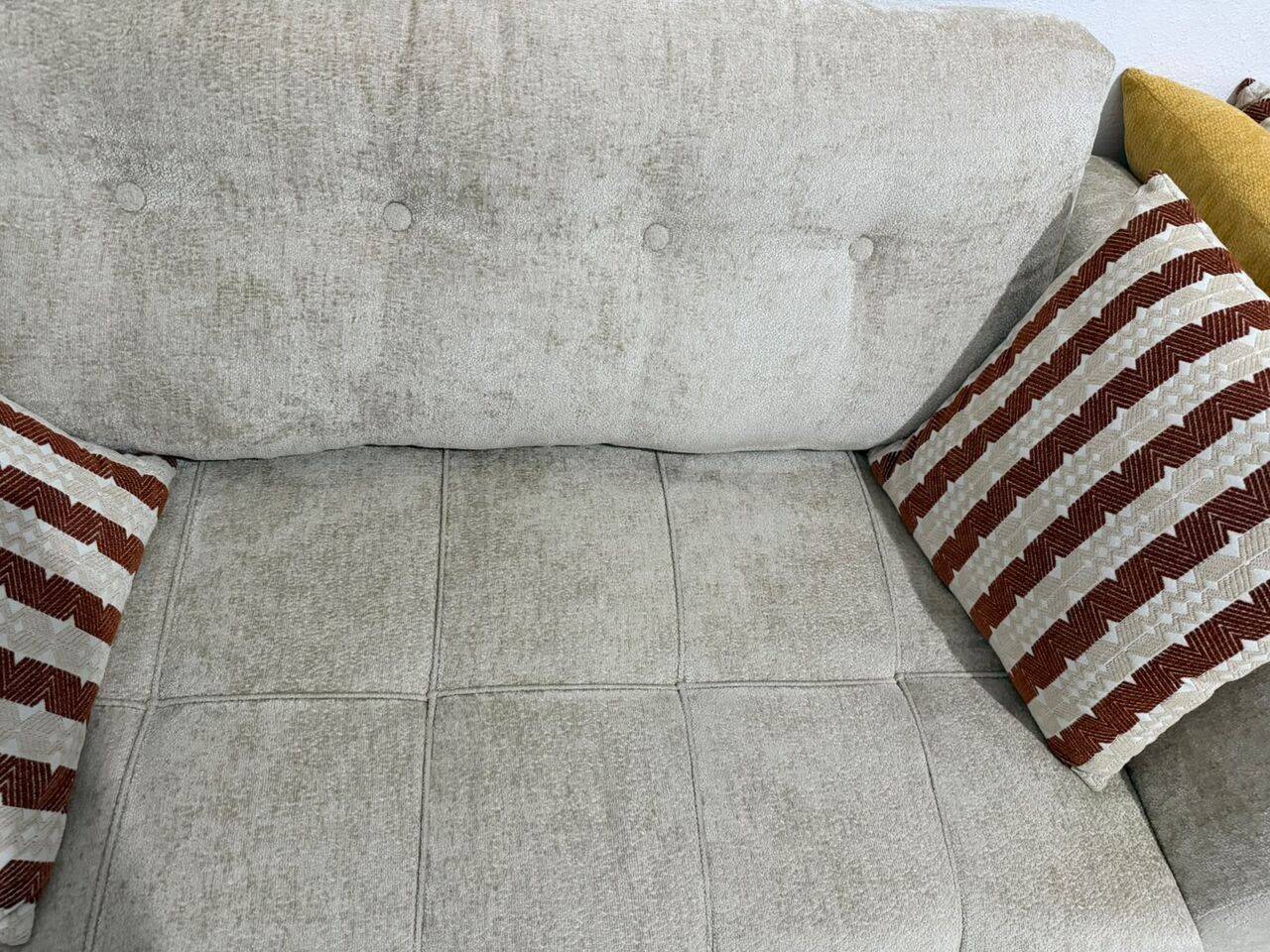 Al Faisaliyah, Furniture, SAR 2000,  Sofa 7 Set - 3pcs - With Table