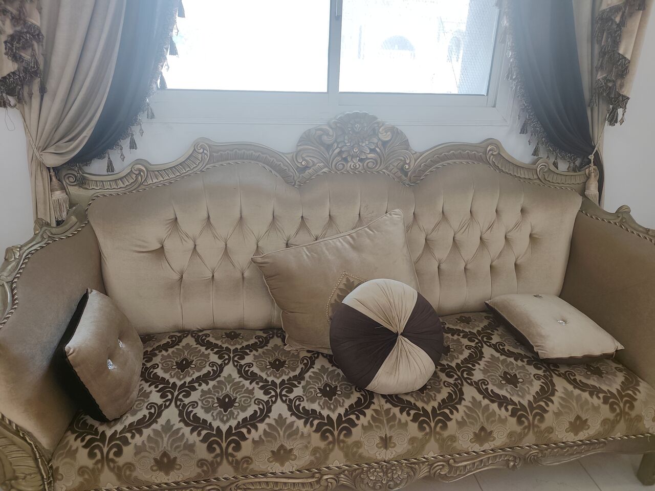Jeddah, Household Items, SAR 1250,  Turkish Sofa Set And 2 A/C