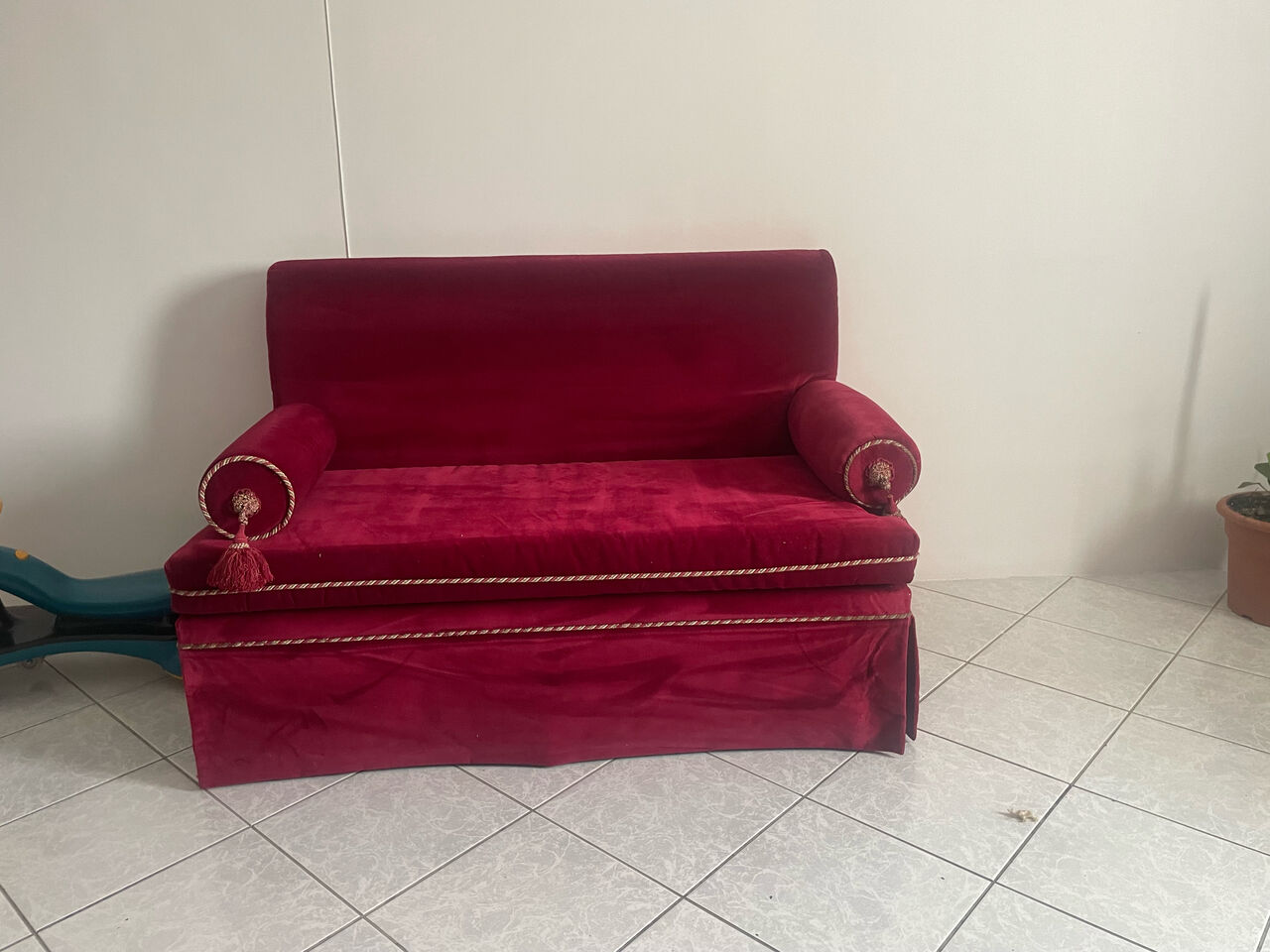 Riyadh, Furniture, SAR 500,  14 Seater Sofa