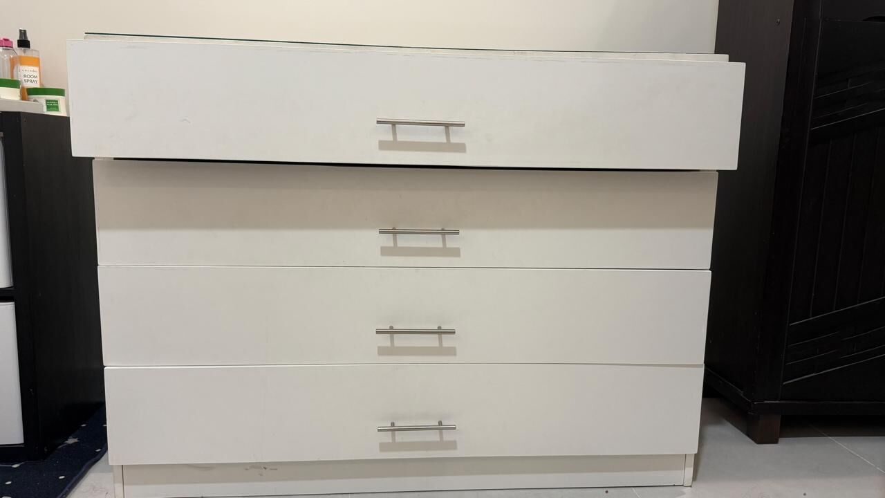 Al Sharafeyah, Household Items, SAR 75,  White Drawer