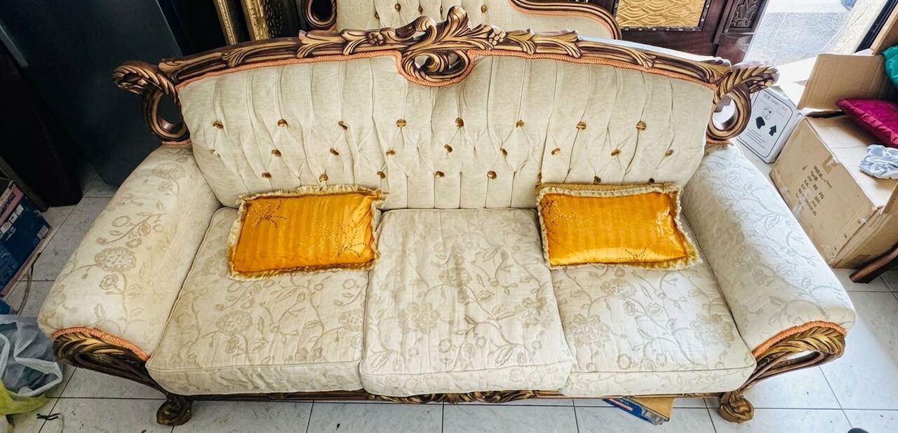 Jeddah, Furniture, SAR 1,  Selling Sofa Set With Large Glass Center Table
