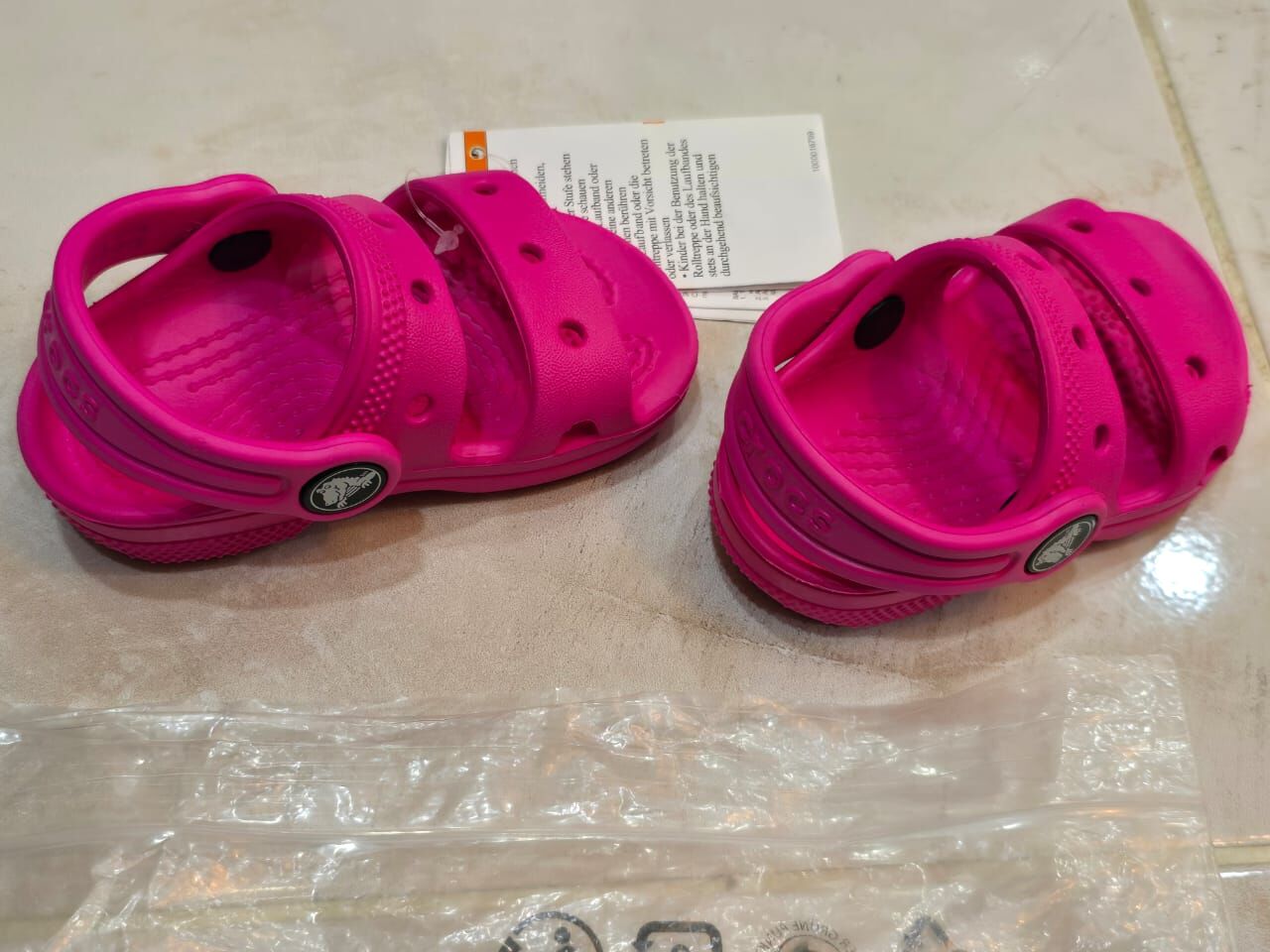 Jeddah, Baby & Kid Stuff, SAR 90,  New Crocs Toddlers Size 19-20 With 4 Jibbitz Charms