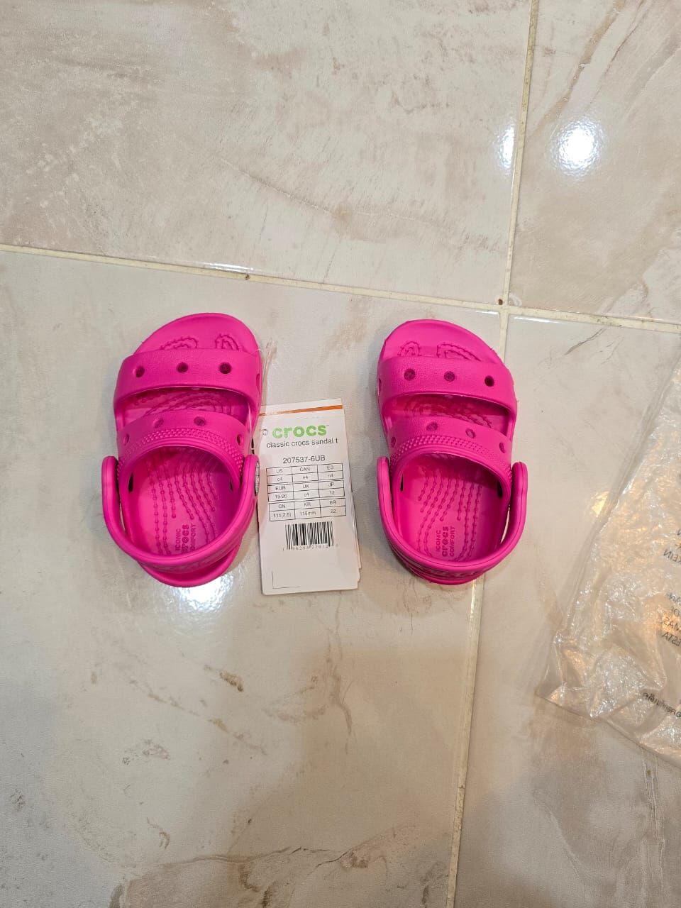 Jeddah, Baby & Kid Stuff, SAR 90,  New Crocs Toddlers Size 19-20 With 4 Jibbitz Charms