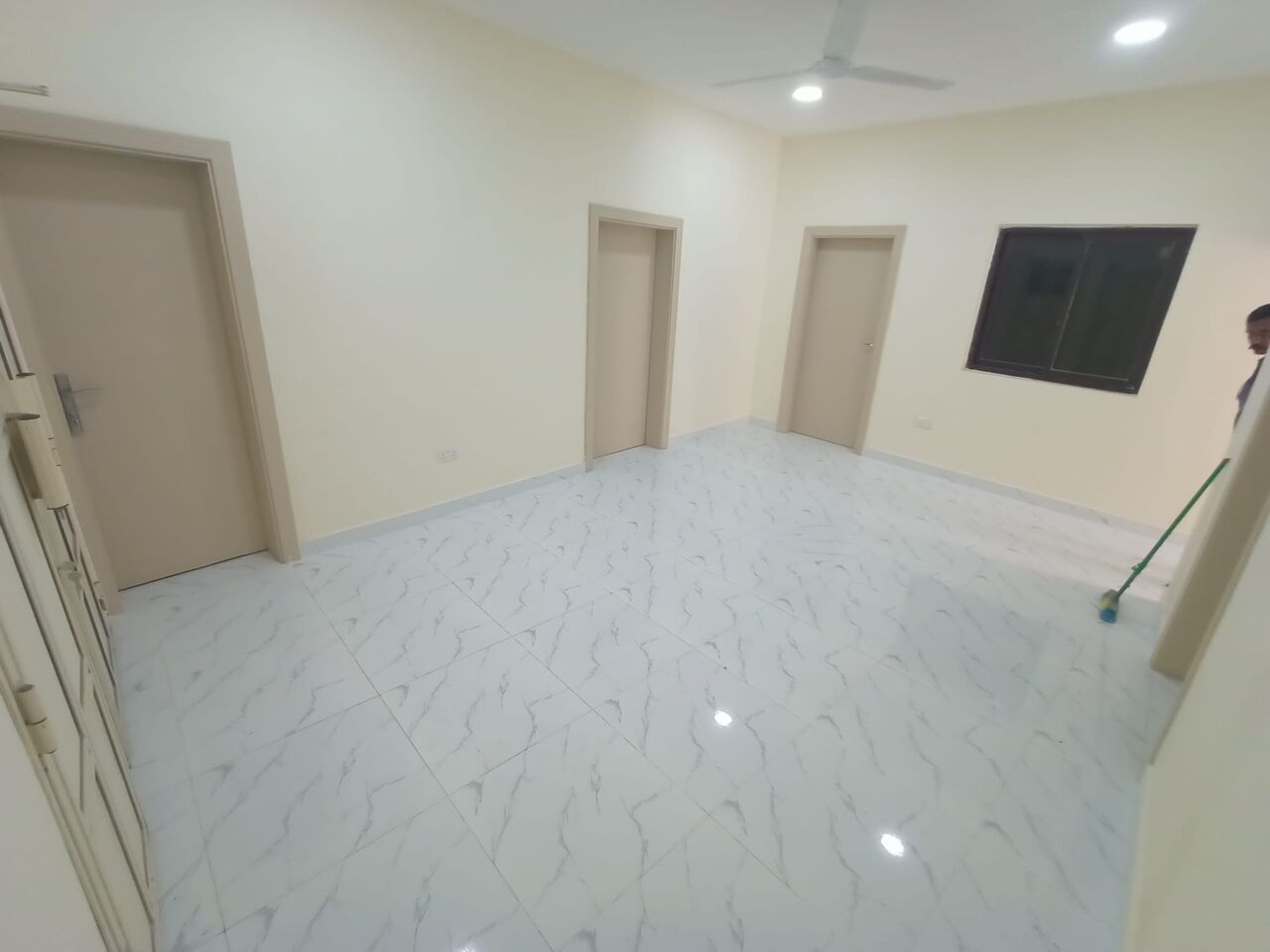 Gudaibiya, Apartments, Flats, Houses & Villas, 4 Bedroom / 2 Bathroom / Big Close Kitchen / 350 BD / With EWA