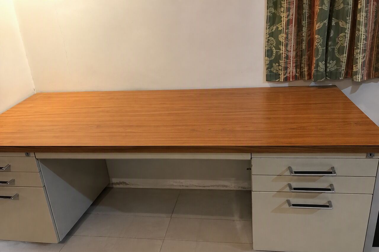 Dammam, Furniture, SAR 500,  Large Office / Study Desk With 6 Storage Drawers - Clean, Sturdy & Spacious.