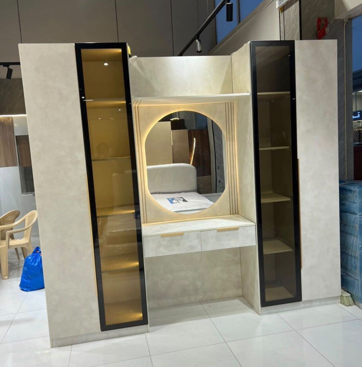 Jeddah, Furniture, SAR 5,  New Wardrobe Available In Low Price