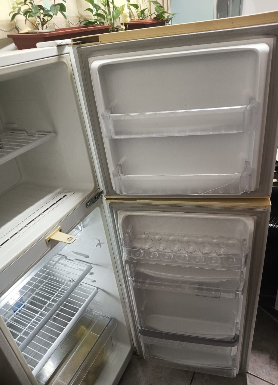Riyadh, Appliances, SAR 450,  200 Liters Samsung Refrigerator For Sale Price (SAR 450)