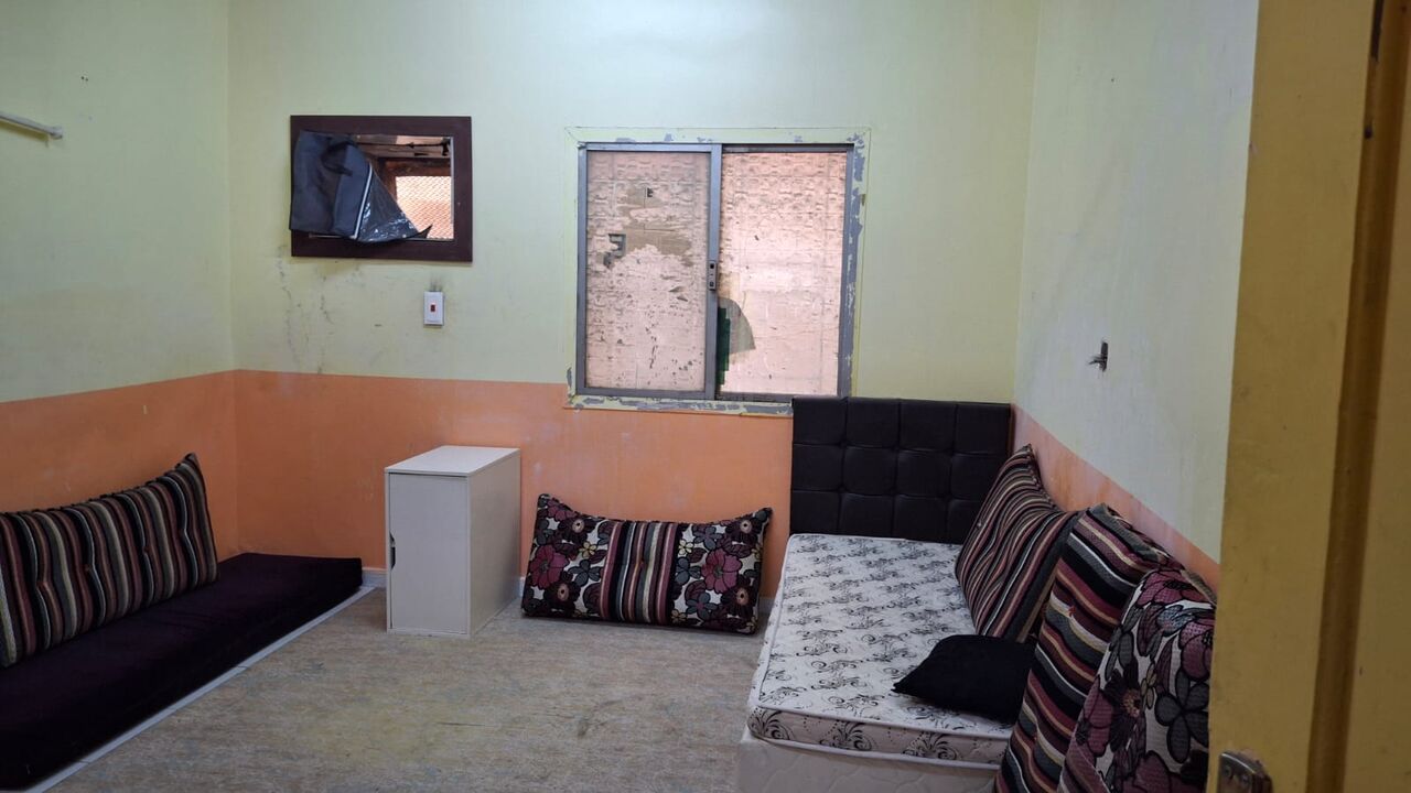 Jeddah, Housing Exchanges, SAR 1/month,  3 BR,  One Room For Rent (Aziziyah Jeddah)