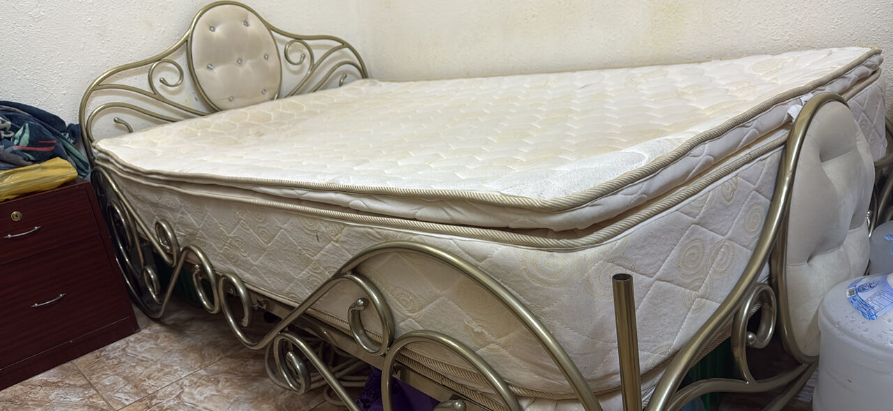 Al Khalidiyah, Furniture, SAR 700,  Bed Frame Along 35 Cm Mattress (1,40 Cm) Width