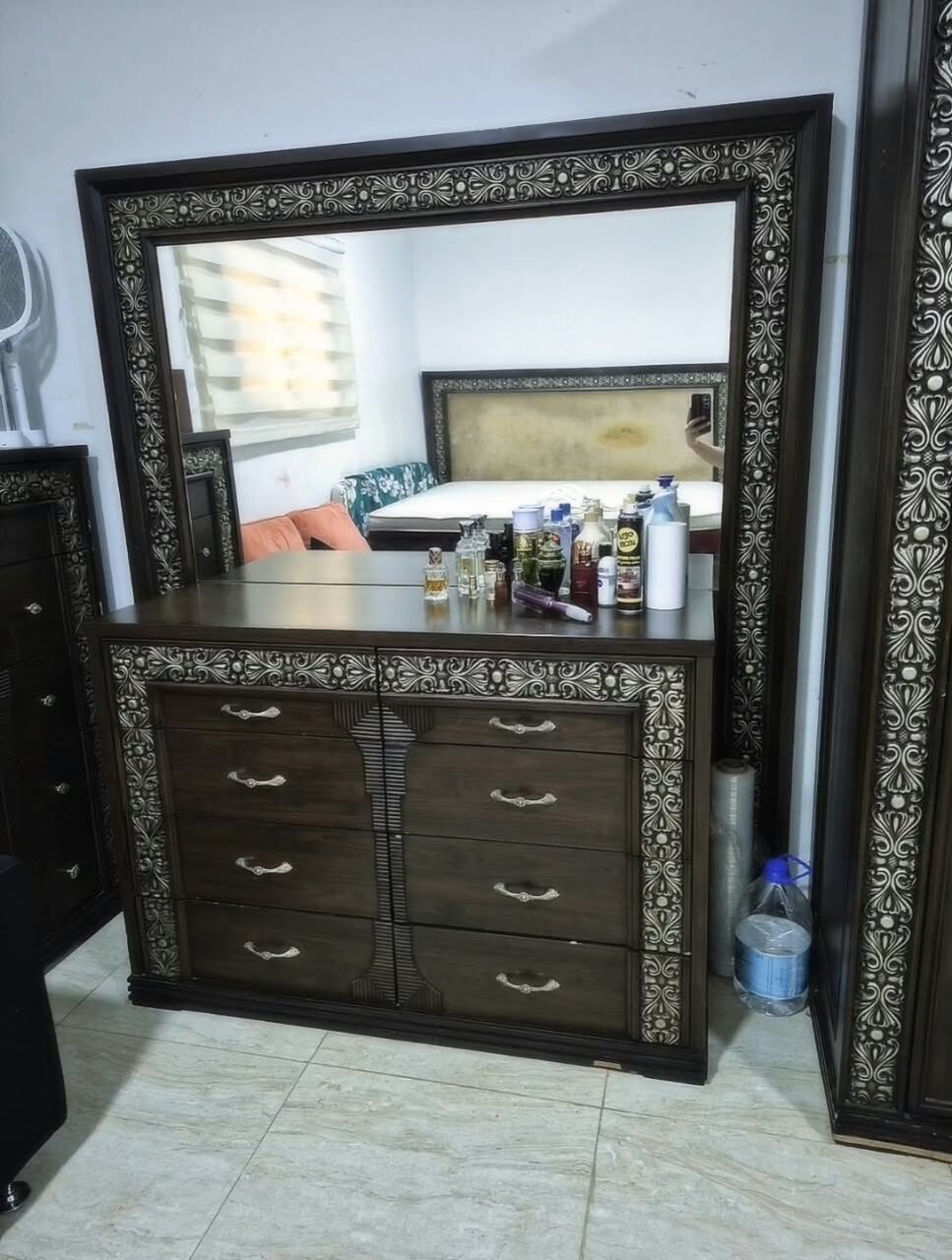 Jeddah, Furniture, SAR 2200,  Bed Room Set  King Size Bed With 2 Side Table And Mattress Is 1000sr1dressar 0561511840