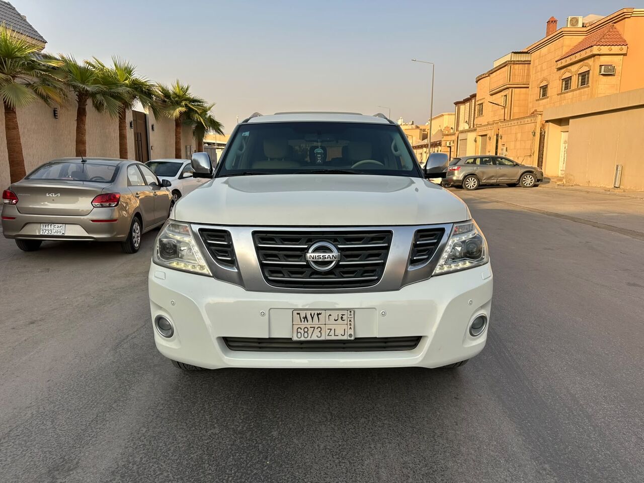 Riyadh, Vehicles, Cars & Trucks , SAR 87000,  Nissan Patrol Platinum,  2016,  Automatic,  310000 KM,    Full Options With Sunroof N 4x4 (2nd Owner)