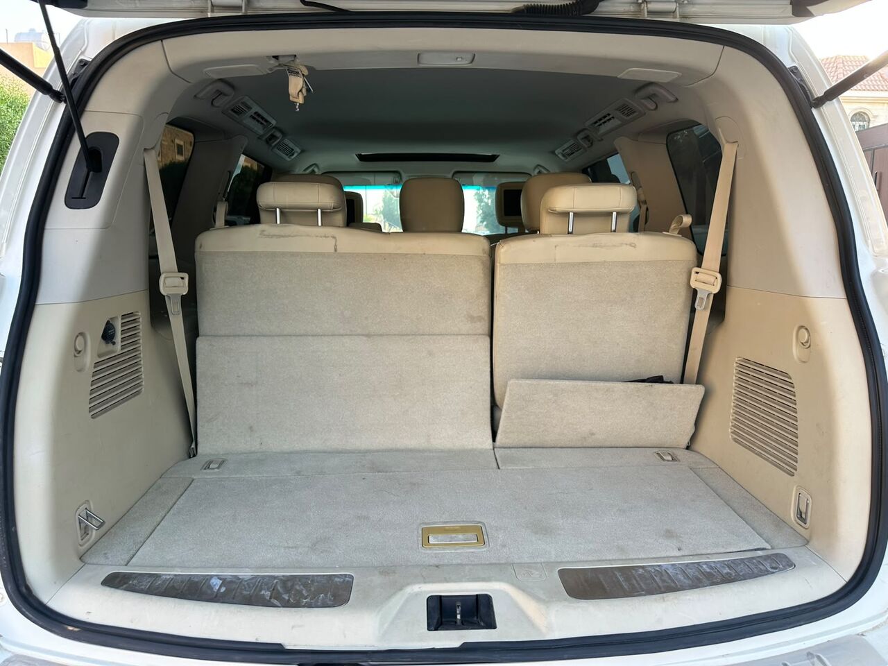 Riyadh, Vehicles, Cars & Trucks , SAR 87000,  Nissan Patrol Platinum,  2016,  Automatic,  310000 KM,    Full Options With Sunroof N 4x4 (2nd Owner)