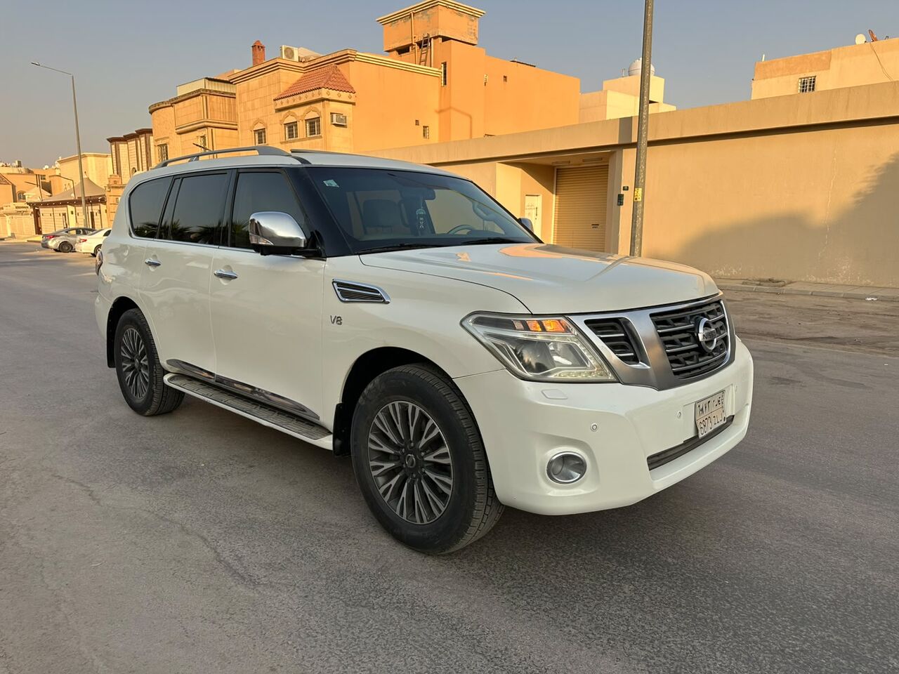 Riyadh, Vehicles, Cars & Trucks , SAR 87000,  Nissan Patrol Platinum,  2016,  Automatic,  310000 KM,    Full Options With Sunroof N 4x4 (2nd Owner)