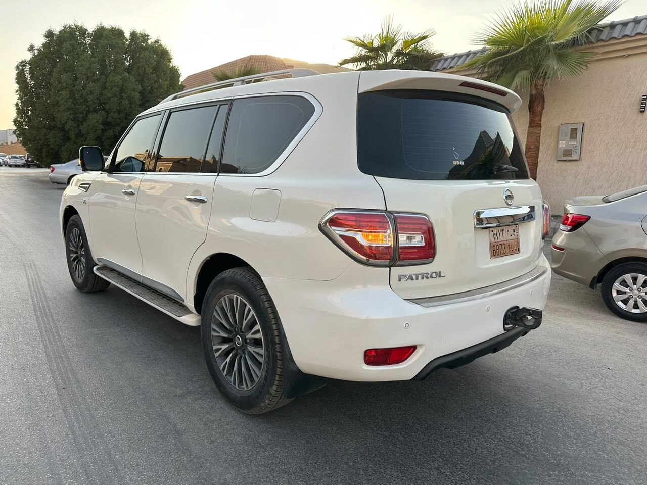 Riyadh, Vehicles, Cars & Trucks , SAR 87000,  Nissan Patrol Platinum,  2016,  Automatic,  310000 KM,    Full Options With Sunroof N 4x4 (2nd Owner)